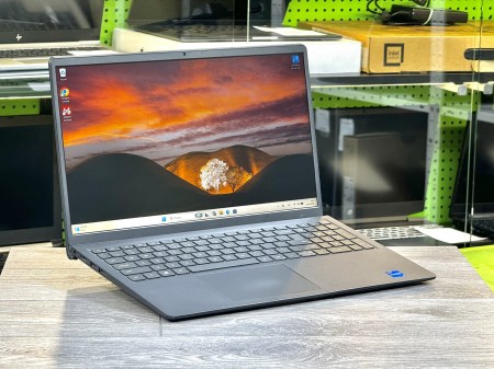 Dell Inspiron 3520 19
